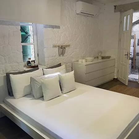 Hotel Anit 2*