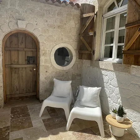 Hotel Anit 2*