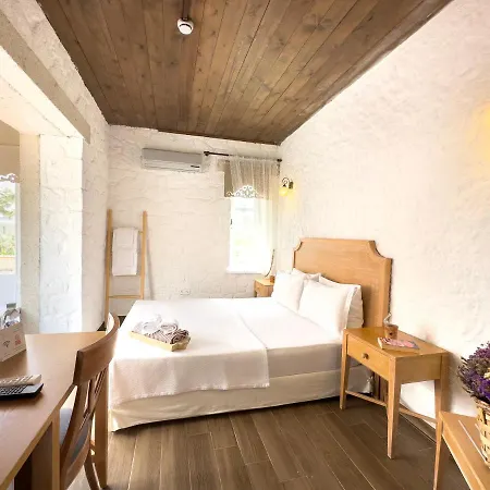 Anit Hotel 2*